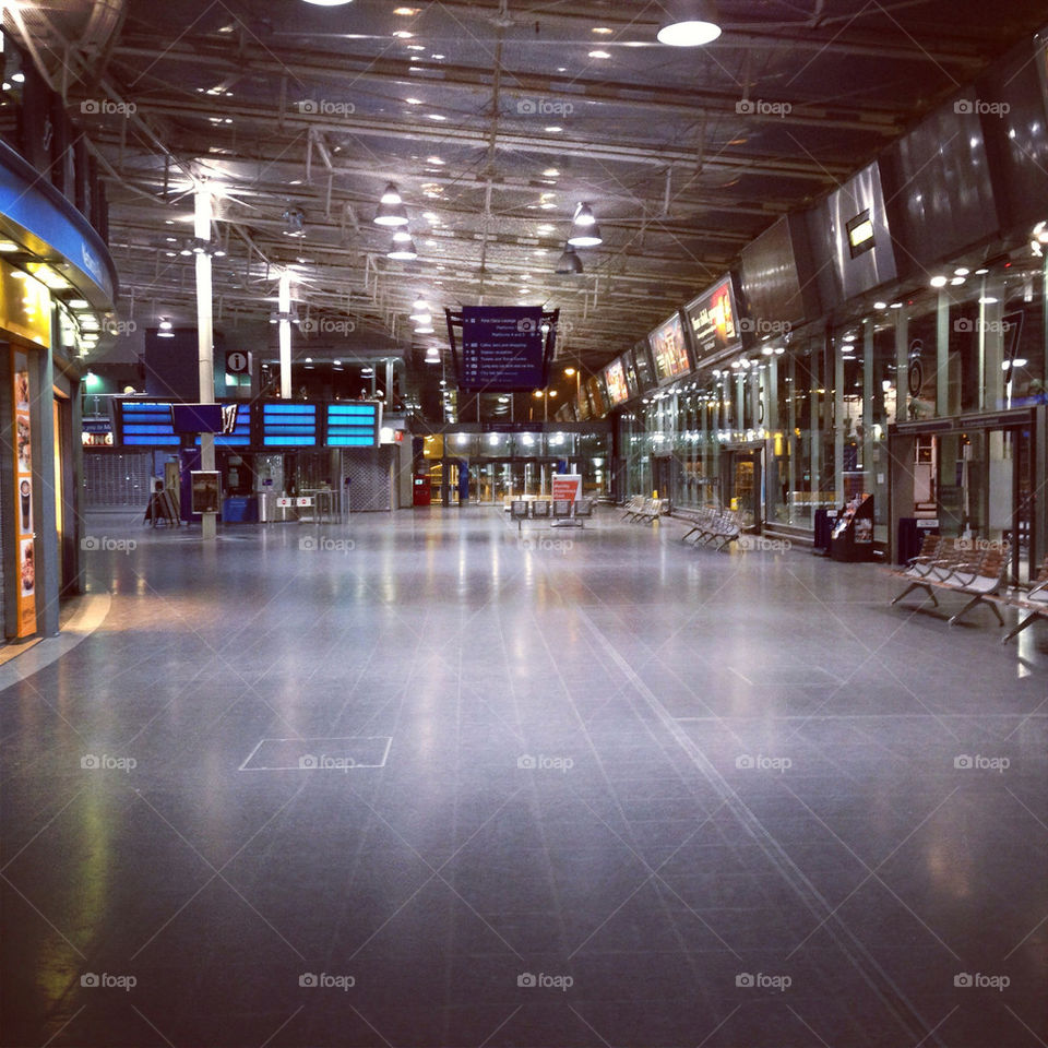 Eerie empty Piccadilly