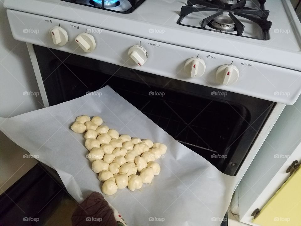 cheese filled rolls in the shape of a Christmas tree