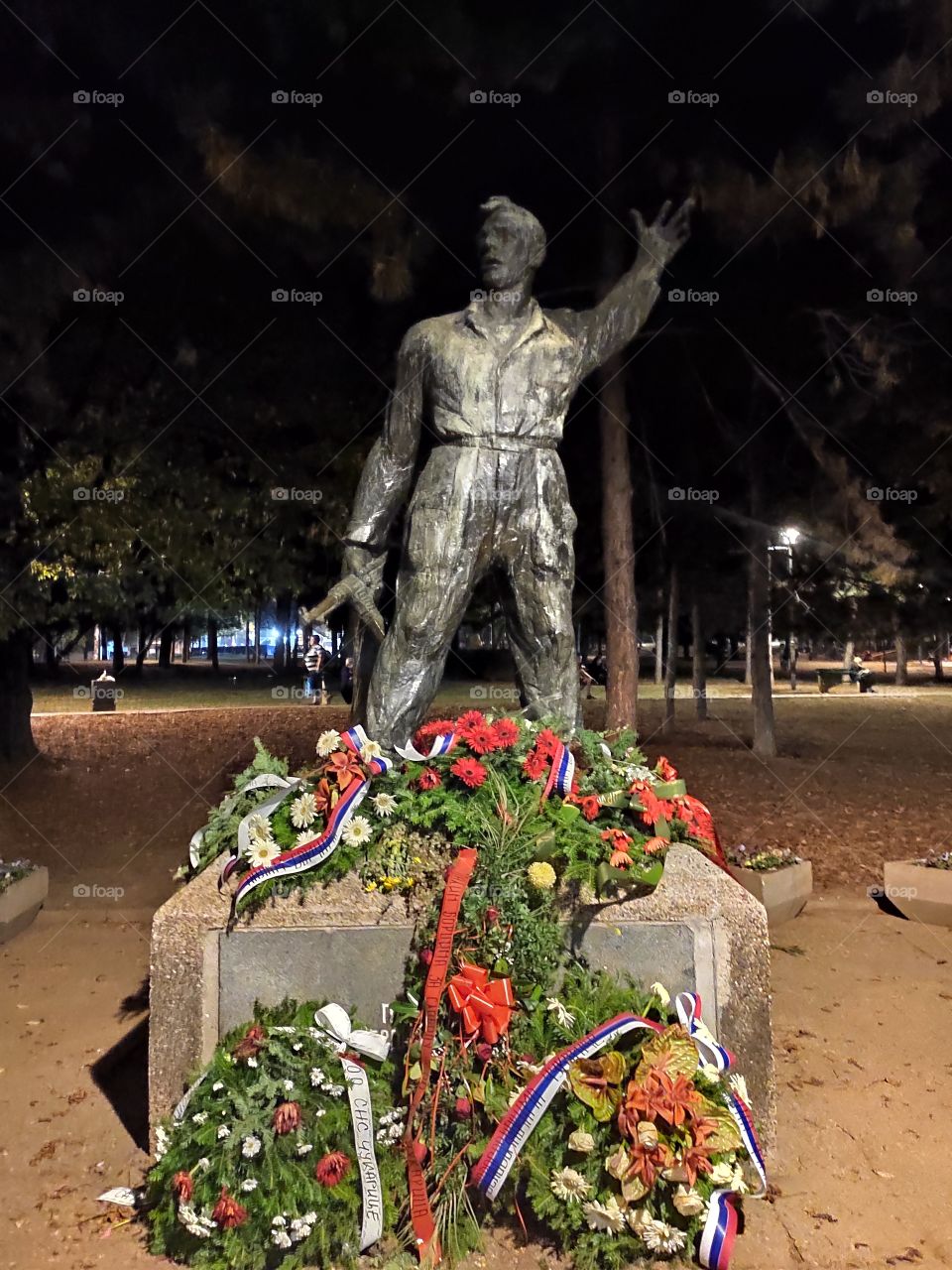 WW2 memorial to the brave solder