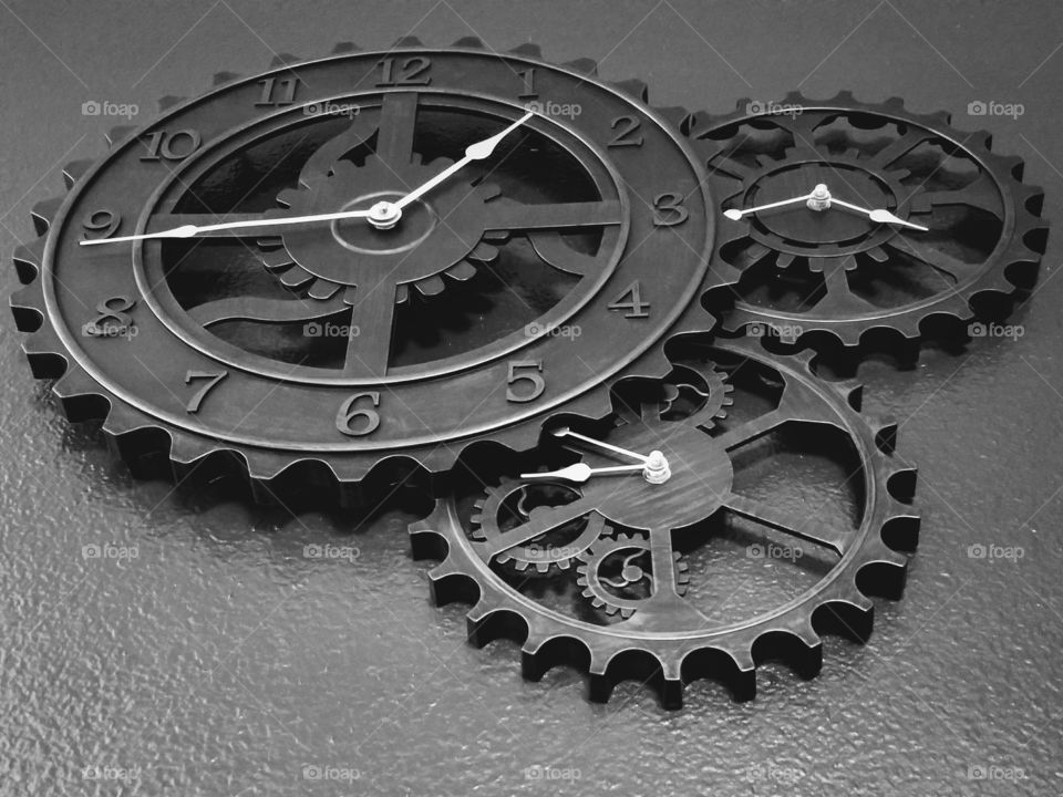 Clock gear set