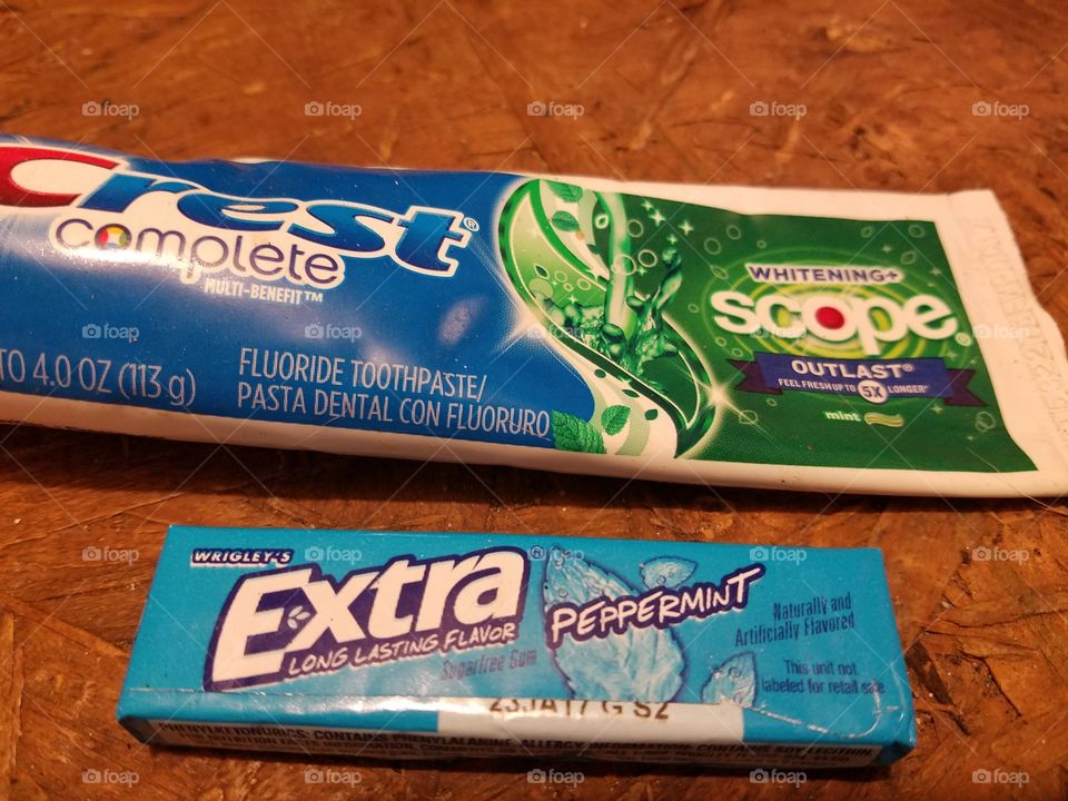 Crest extra peppermint spearmint