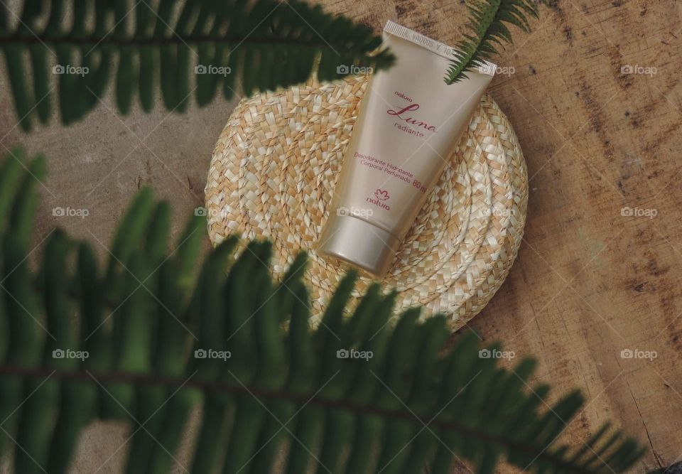 The favorite moinsturized Luna 😍🌸🌙