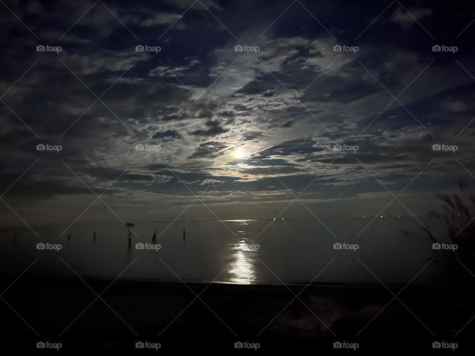 Moon rise over Chesapeake Bay 