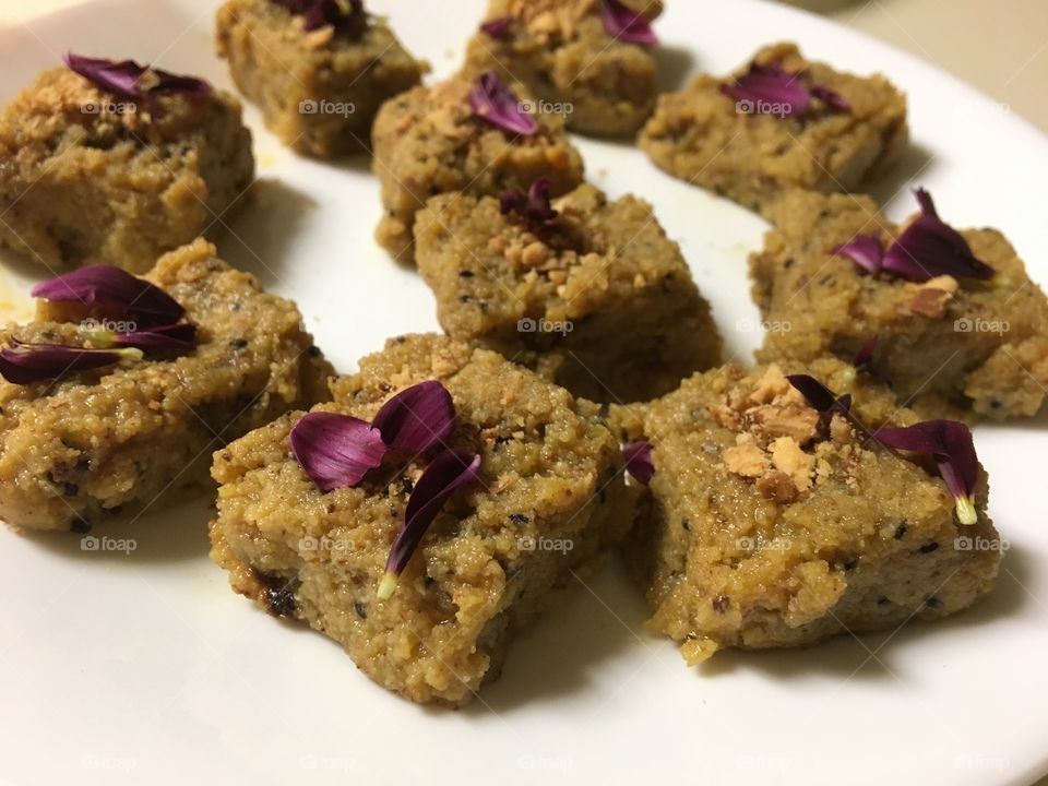 Kiwi barfi - sweets made out of kiwi and condensed milk 