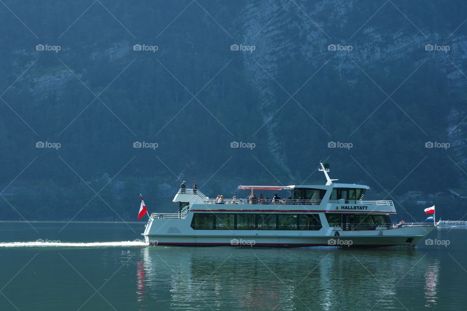 Ship at the Hallstätter lake