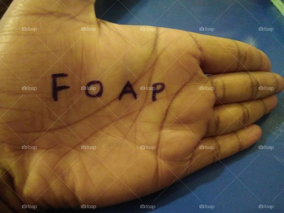 FOAP is the platform to be. I can upload as many photos as I want for buyers to choose.