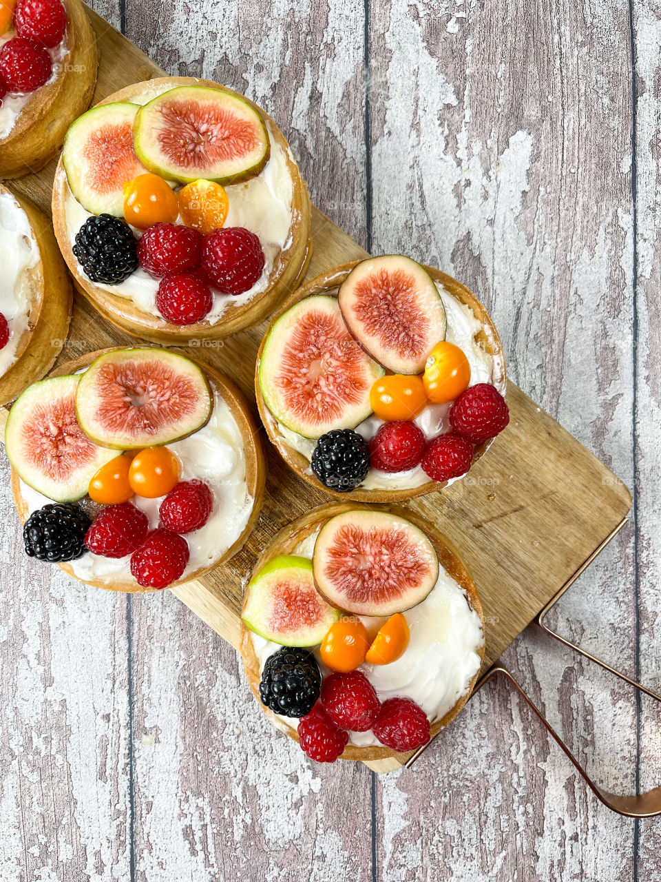 Tartlets with berries
