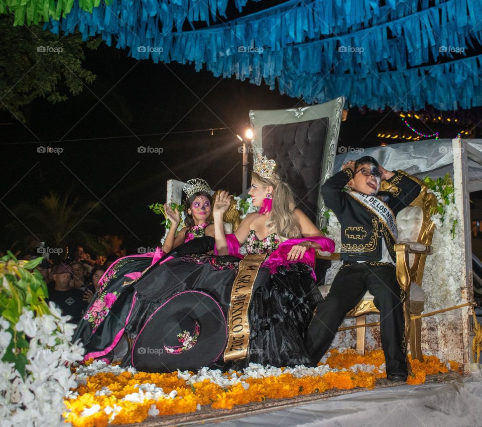 Reyes en el festival de día de muertos Sayulita