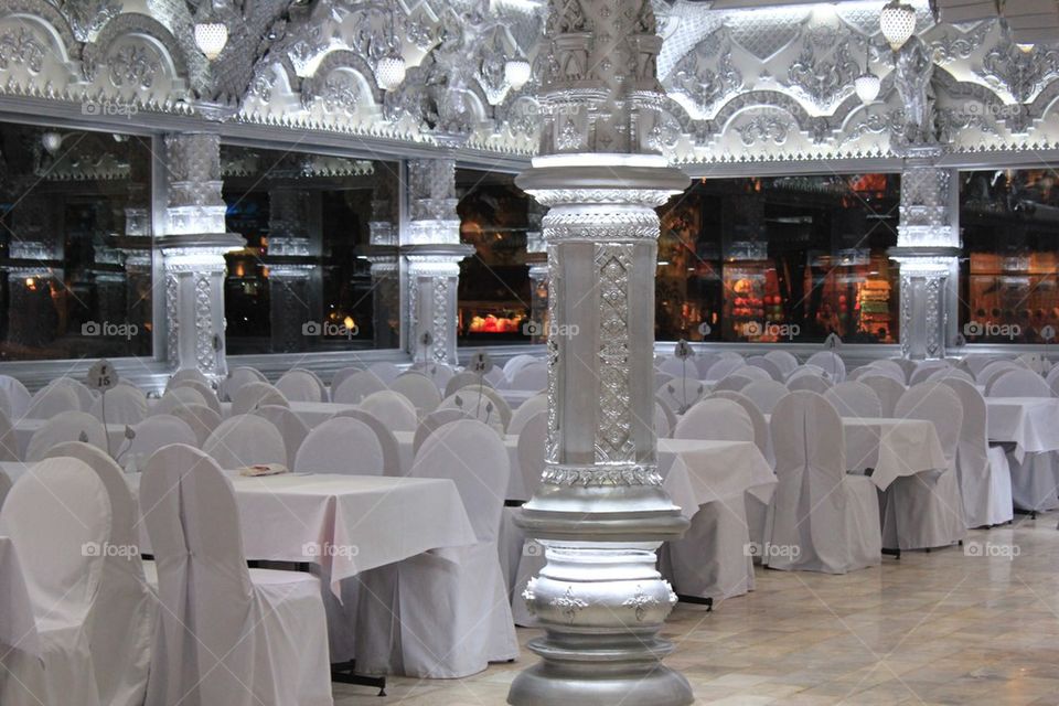 Restaurant palace