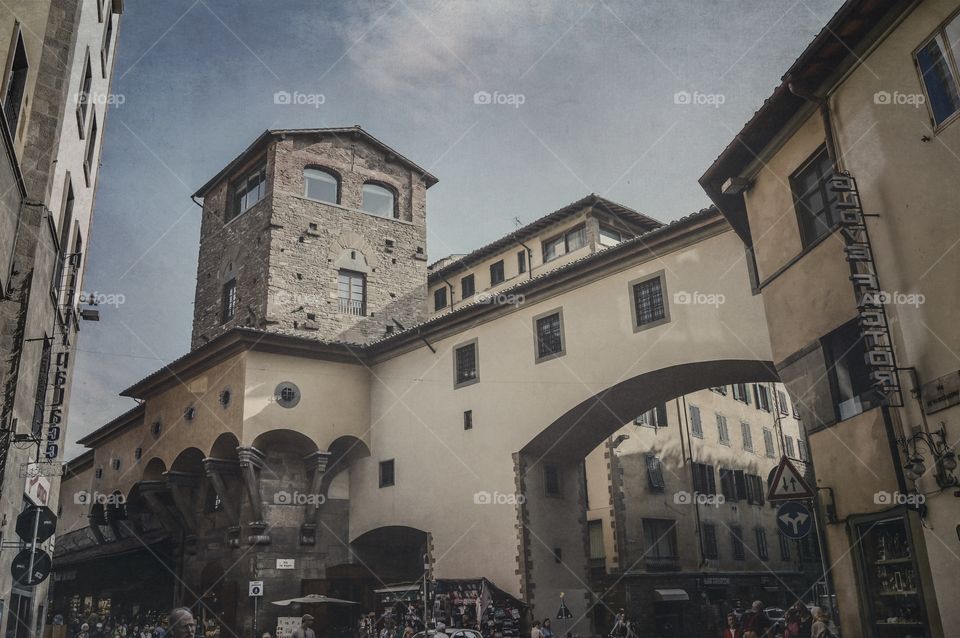 Puente Vecchio y Corredor Vasariano, Florence, Italy