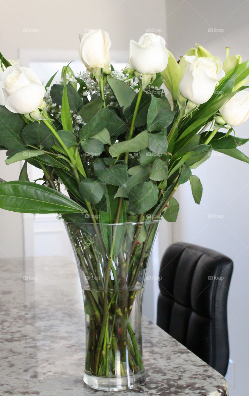 white bouquet of roses