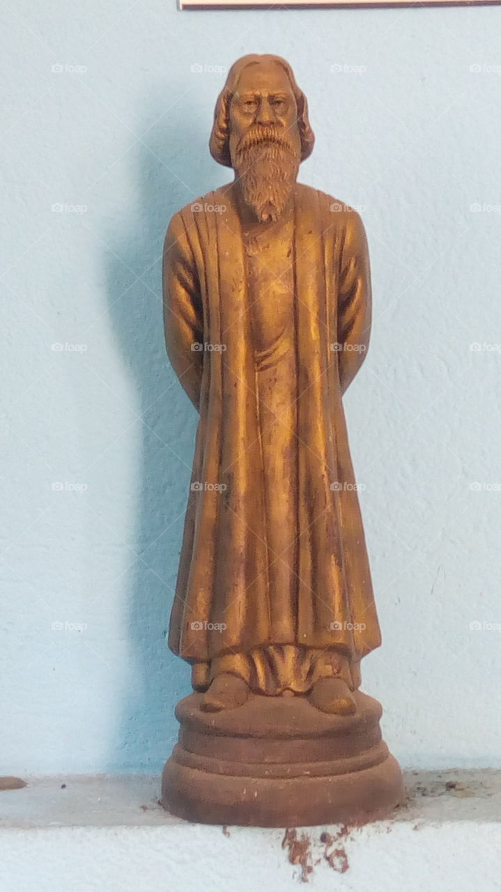 statue of Rabindra Nath Tagore