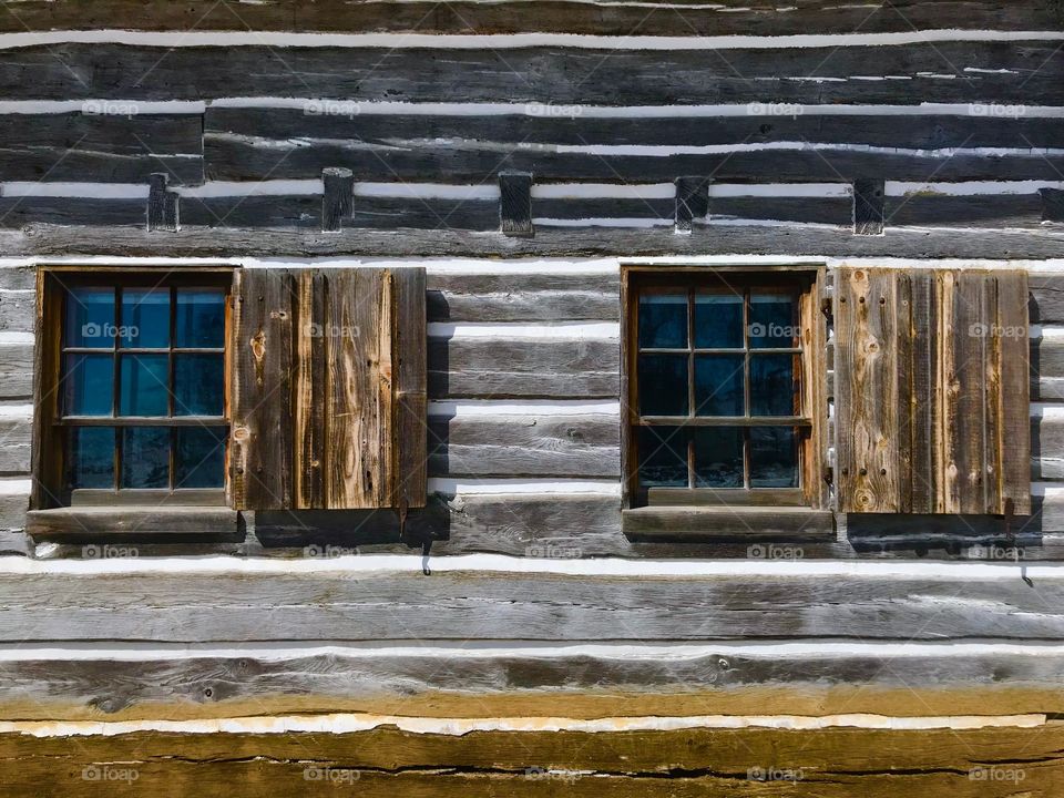 Log Cabin Windows