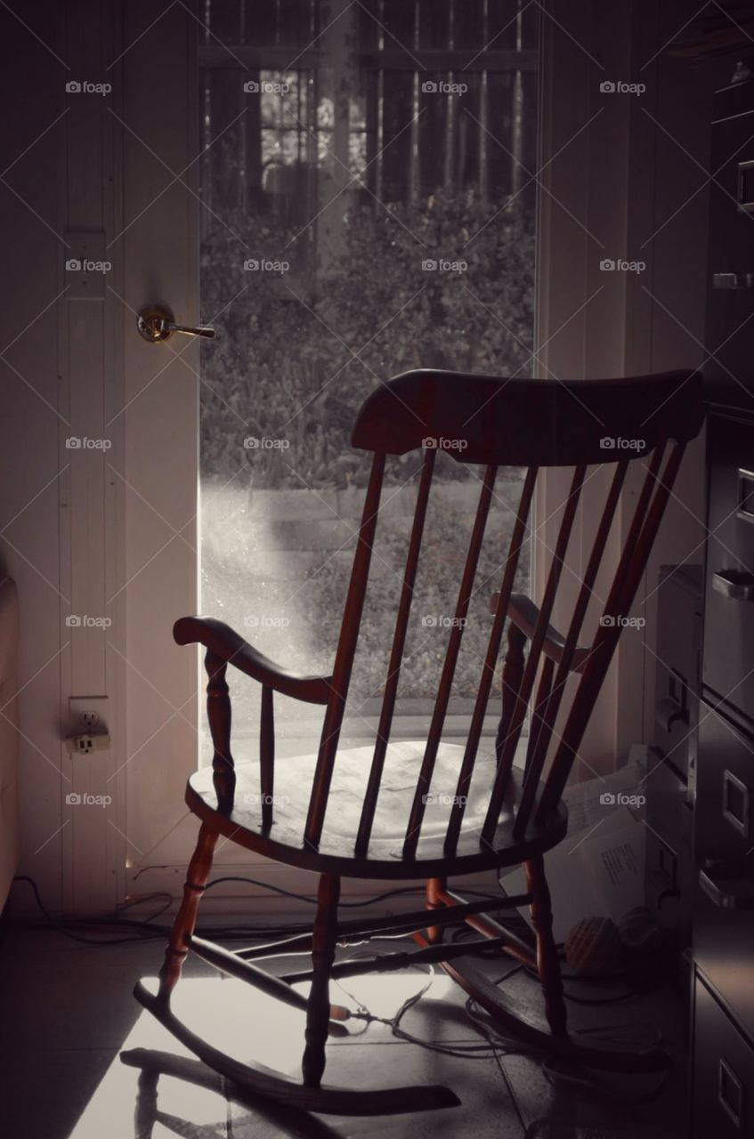 cadeira na porta
