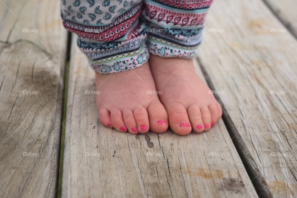 Barefoot baby 