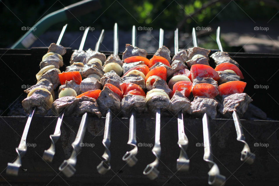 Barbecue, food, meat, food, tomatoes, onion, skewers, BBQ, "eating out", rest, holiday,  shish kebab on the grill