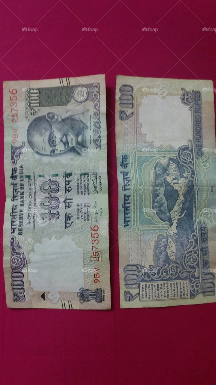 Indian 100 Rupees Note currency