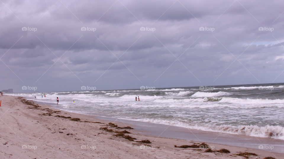 moody beach chippy waves