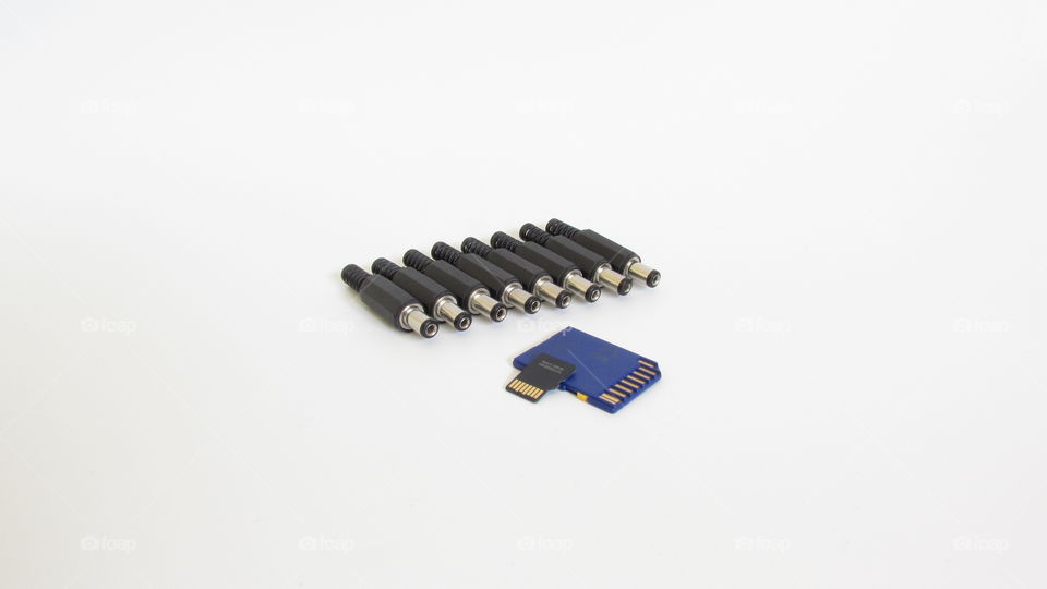 Power Jack Adapter Plug Connector 5.5x2.1 mm & SD Cards