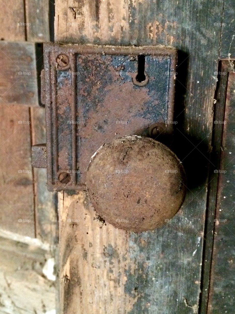 Rustic knob