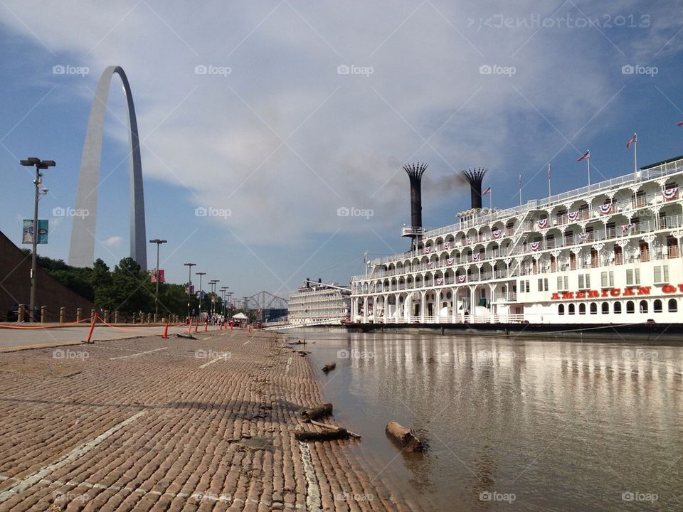 Riverboats on the St Louis, Mississippi Riverfront