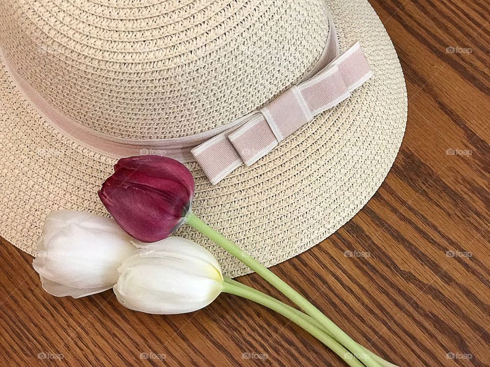 Spring hat