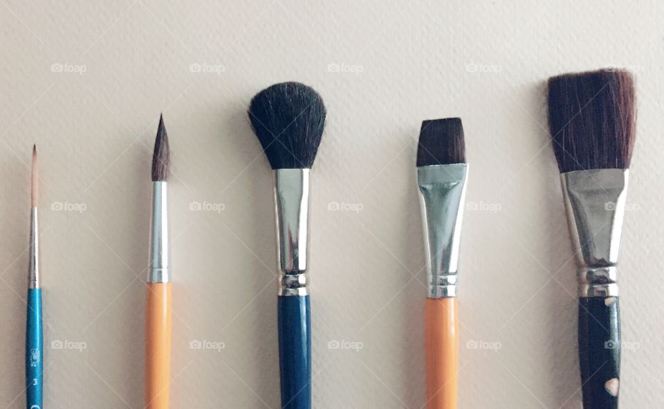 Row of paint brush