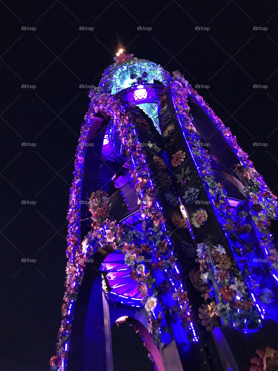 Flower tower at EDC Las Vegas. Such a beautiful place to be I highly recommend coming here. 