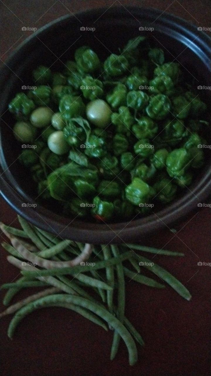 Nai Chili and Mea pods