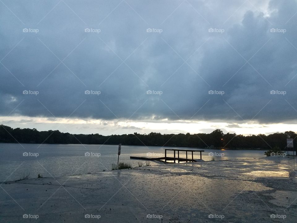 A stormy evening on the water