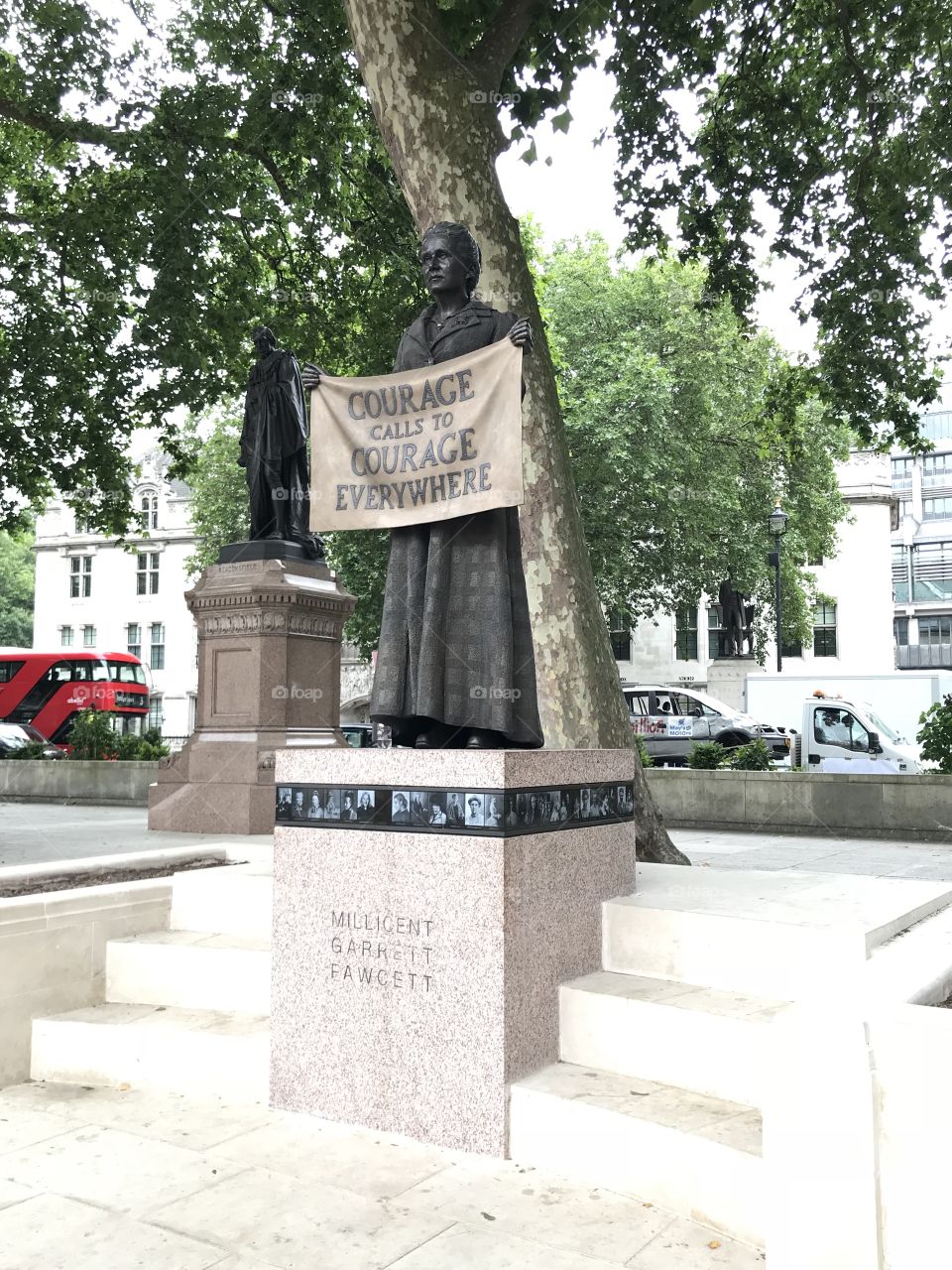 Suffragette statue in London 