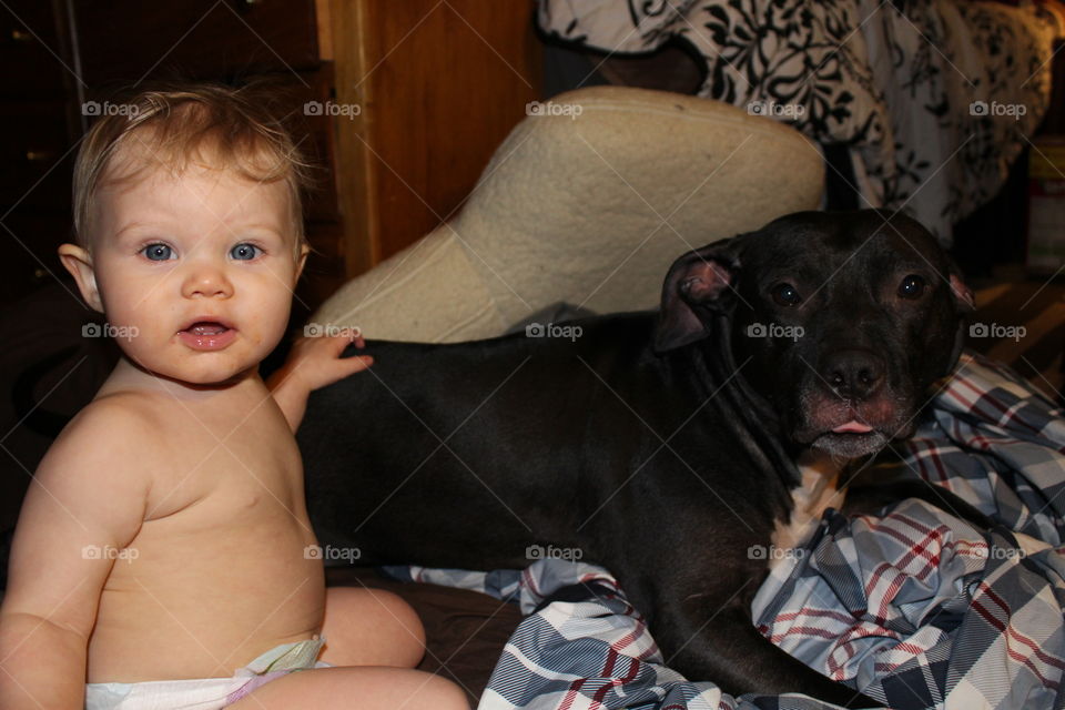 baby and her dog