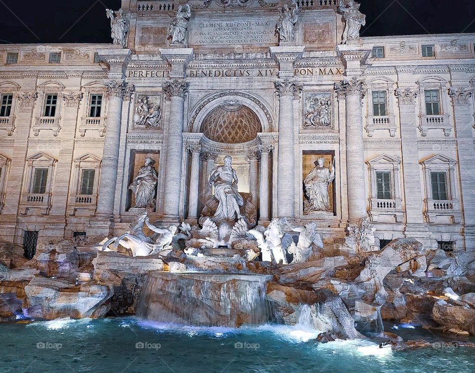 Trevi fountain 