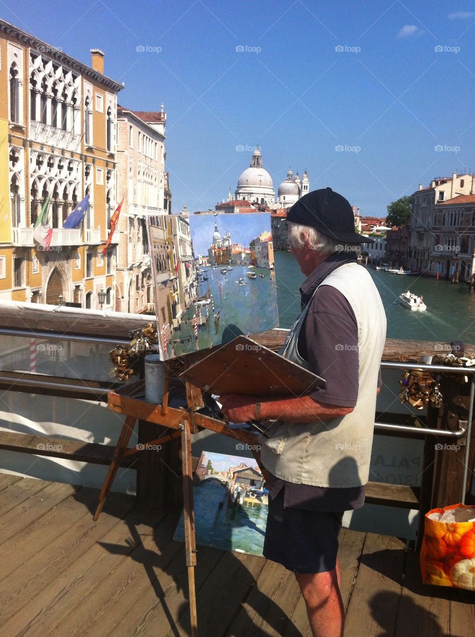 Artist on Accademia bridge, Venice