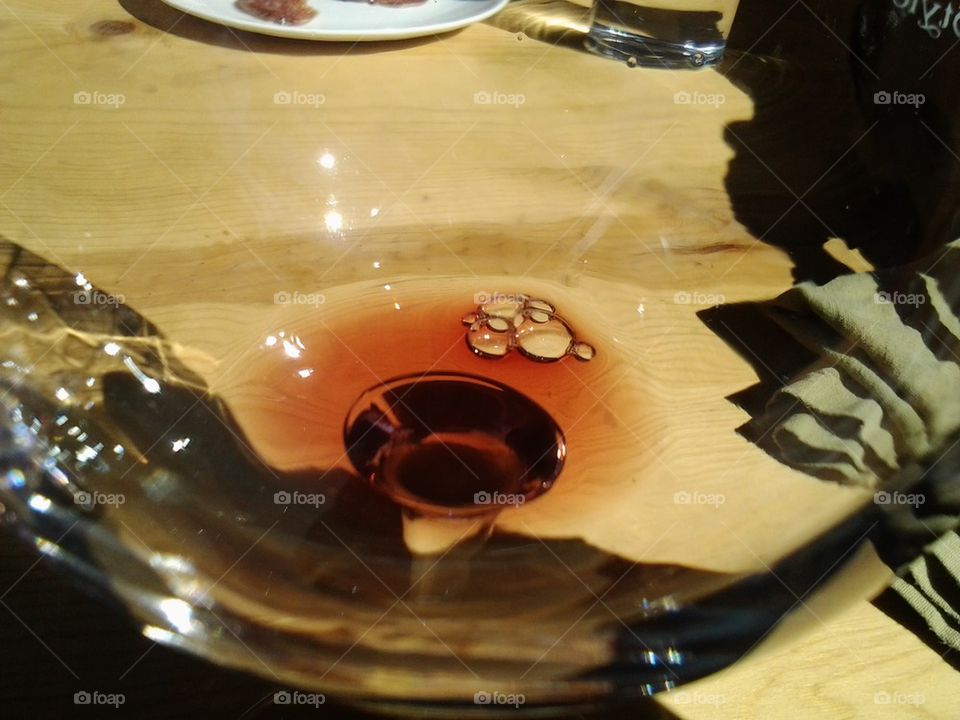 wine. reflection