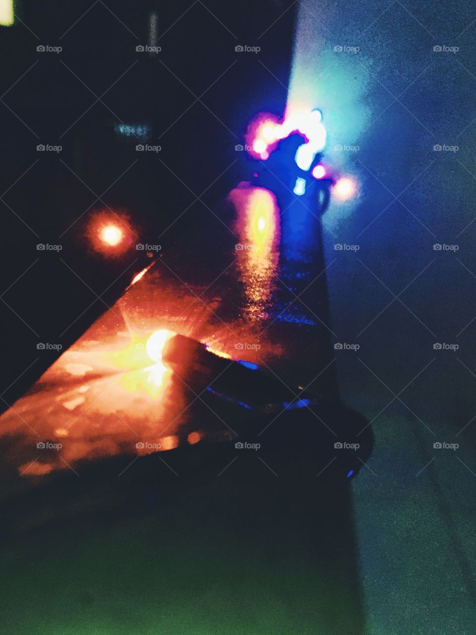 Luzes de natal à noite.