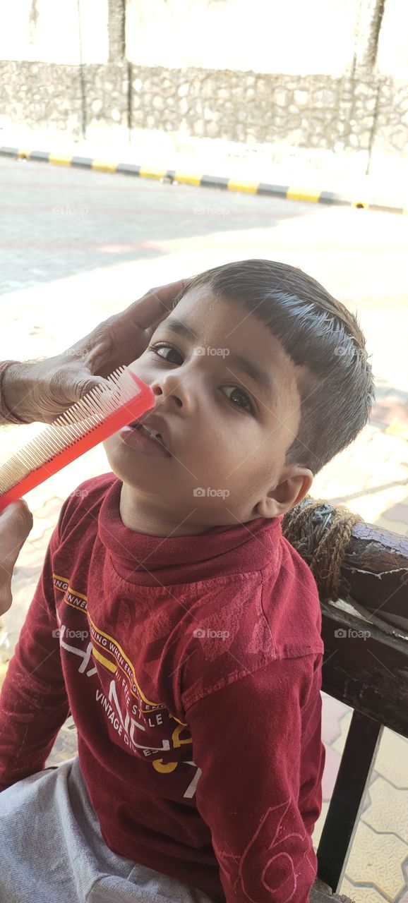 πAt Barber Shop When He insisted on Demand For Shaving of Mouscache .
Barber Shaved Him With Comb instead of Razor or Blade ππ