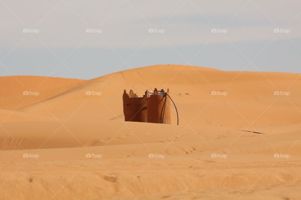 Structure in the Sahara desert 