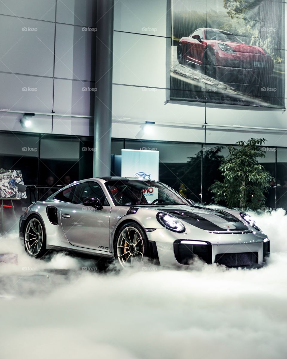Porsche 911 GT2RS 