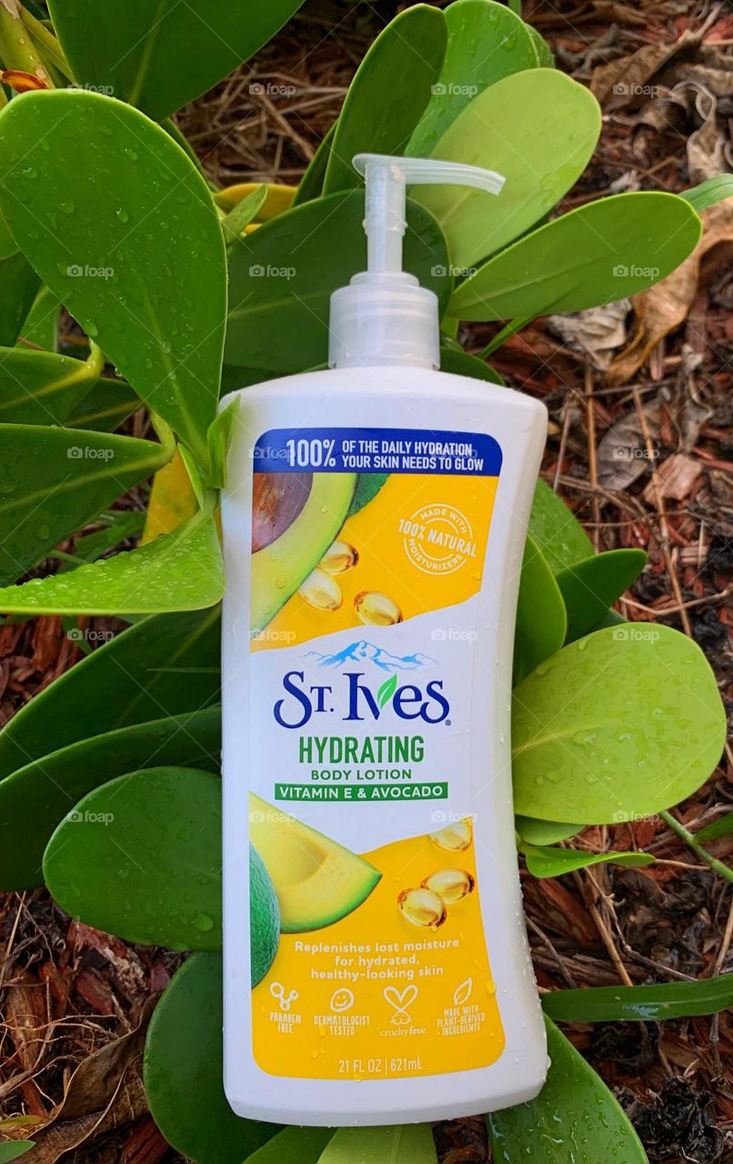 St.Ives Moisturizer.