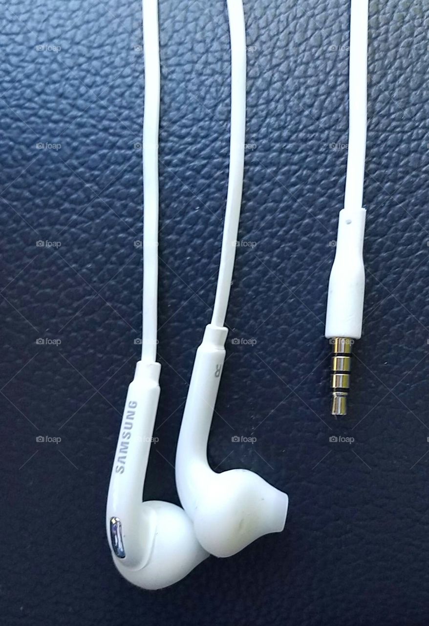 Earbuds
