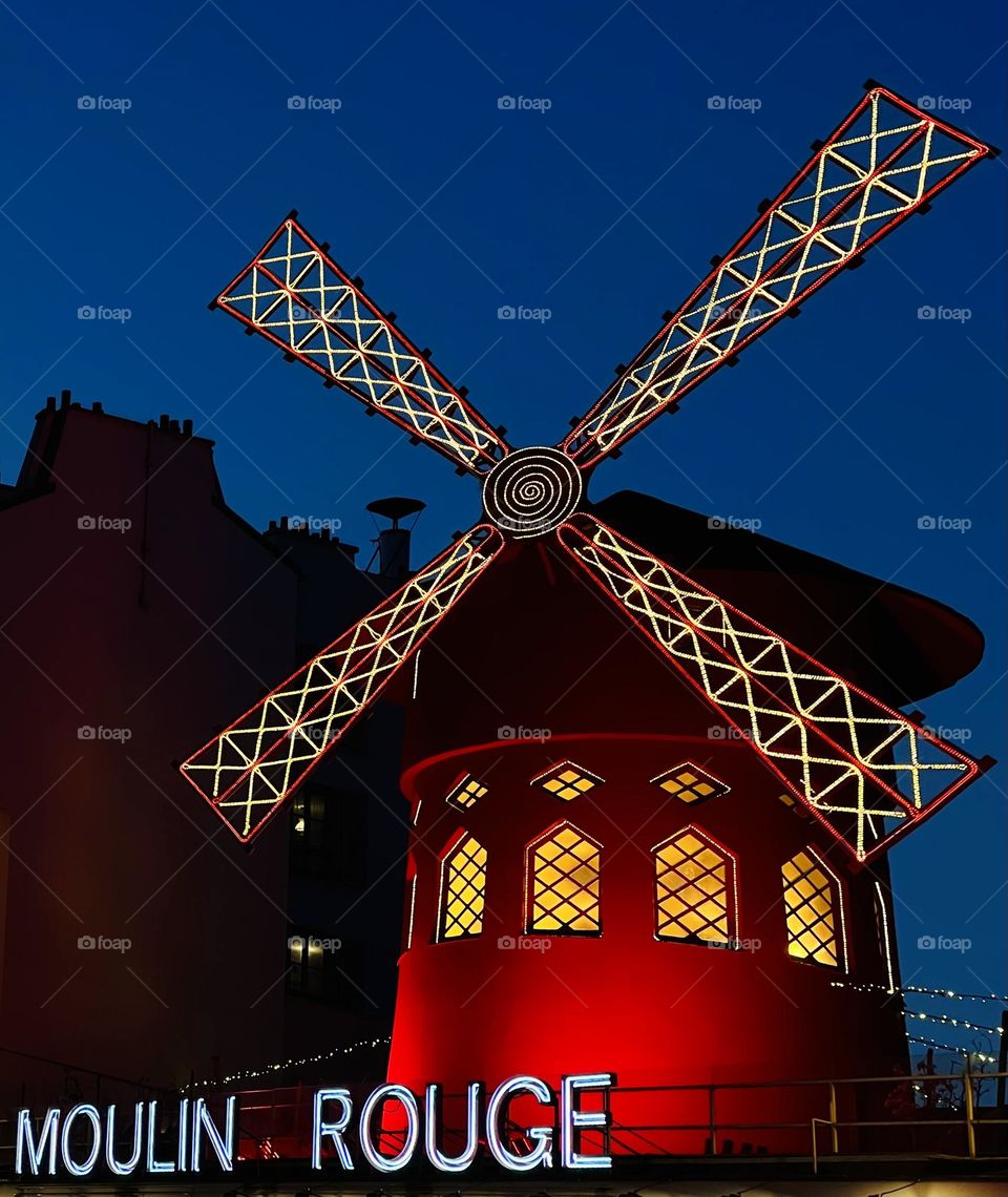 Moulin rouge at night