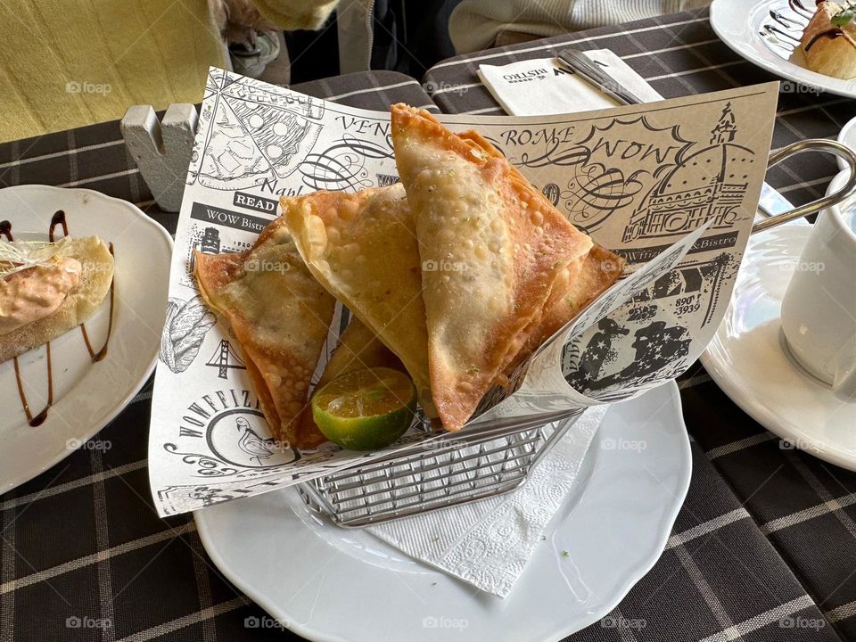 Fried milkfish dumplings with lemon juice