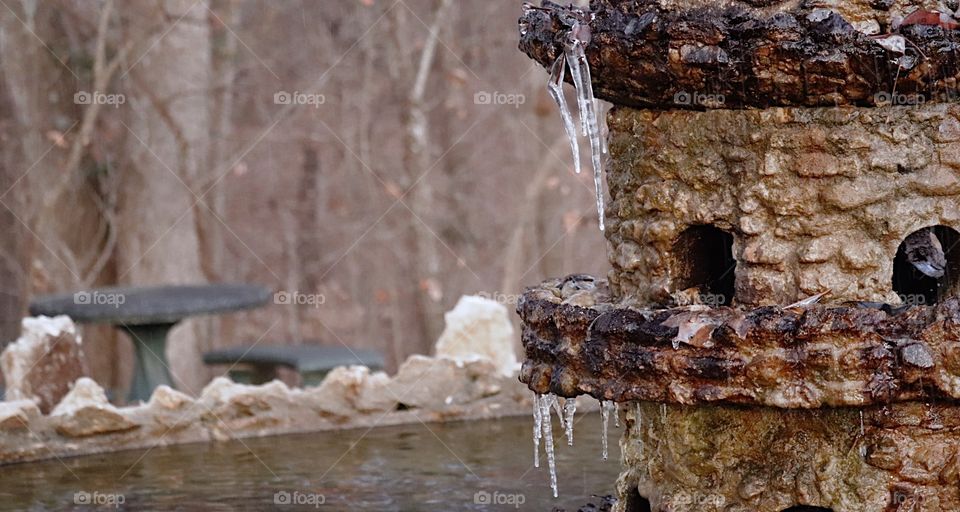 Freezing fountain