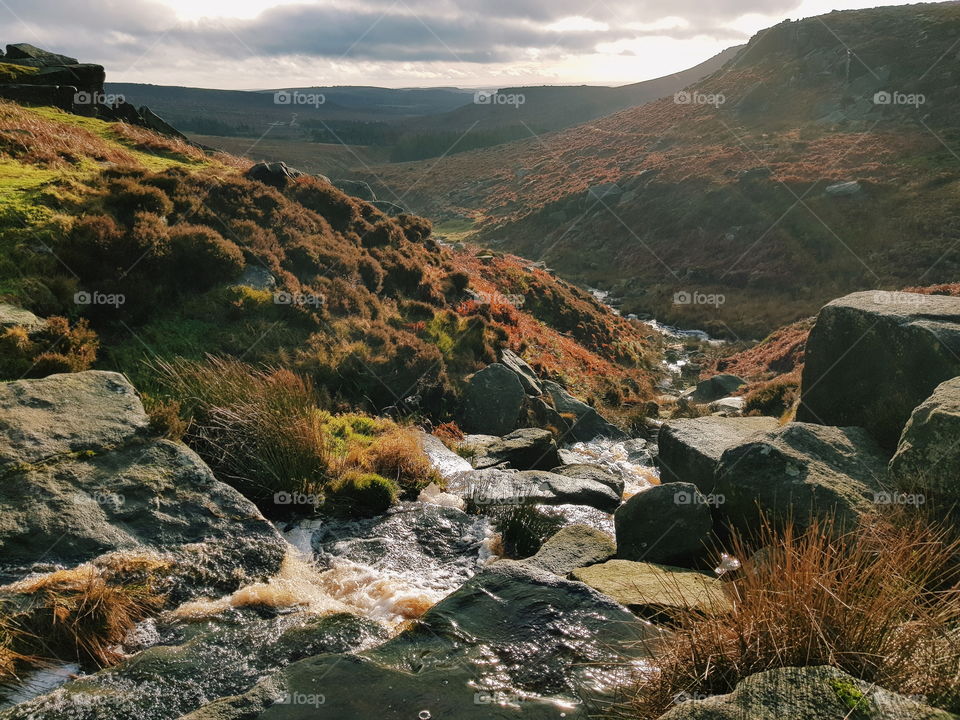 Burbage, The Peak District, Derbyshire, about half an hour from my house. The way the early winter sunlight lays across the landscape is so magical ☀️
