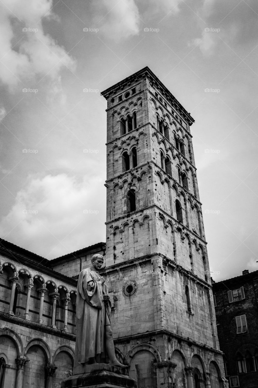 Torre Campanario de la Iglesia de San Miguel en Foro (Lucca - Italy)