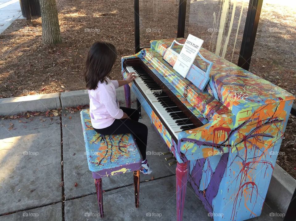 Piano play