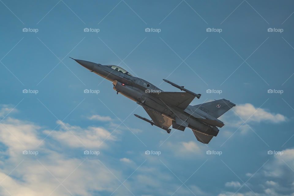 F-16