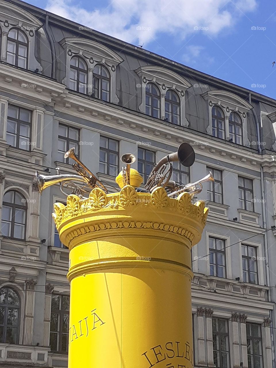 Музыкальная тумба