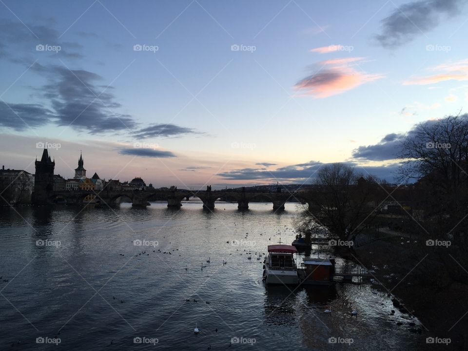 Prag River Evening